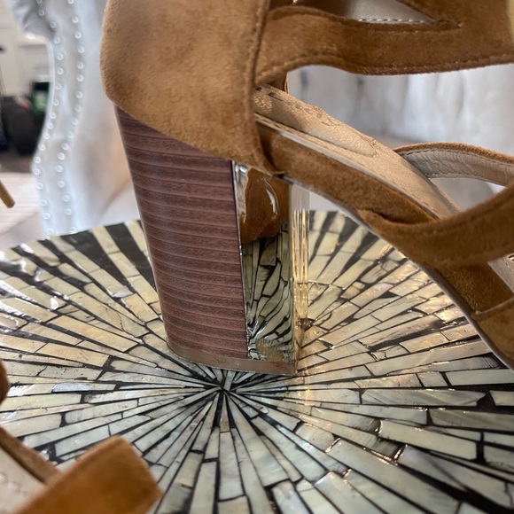 Camel and gold lace up block heels - Picture 6 of 7